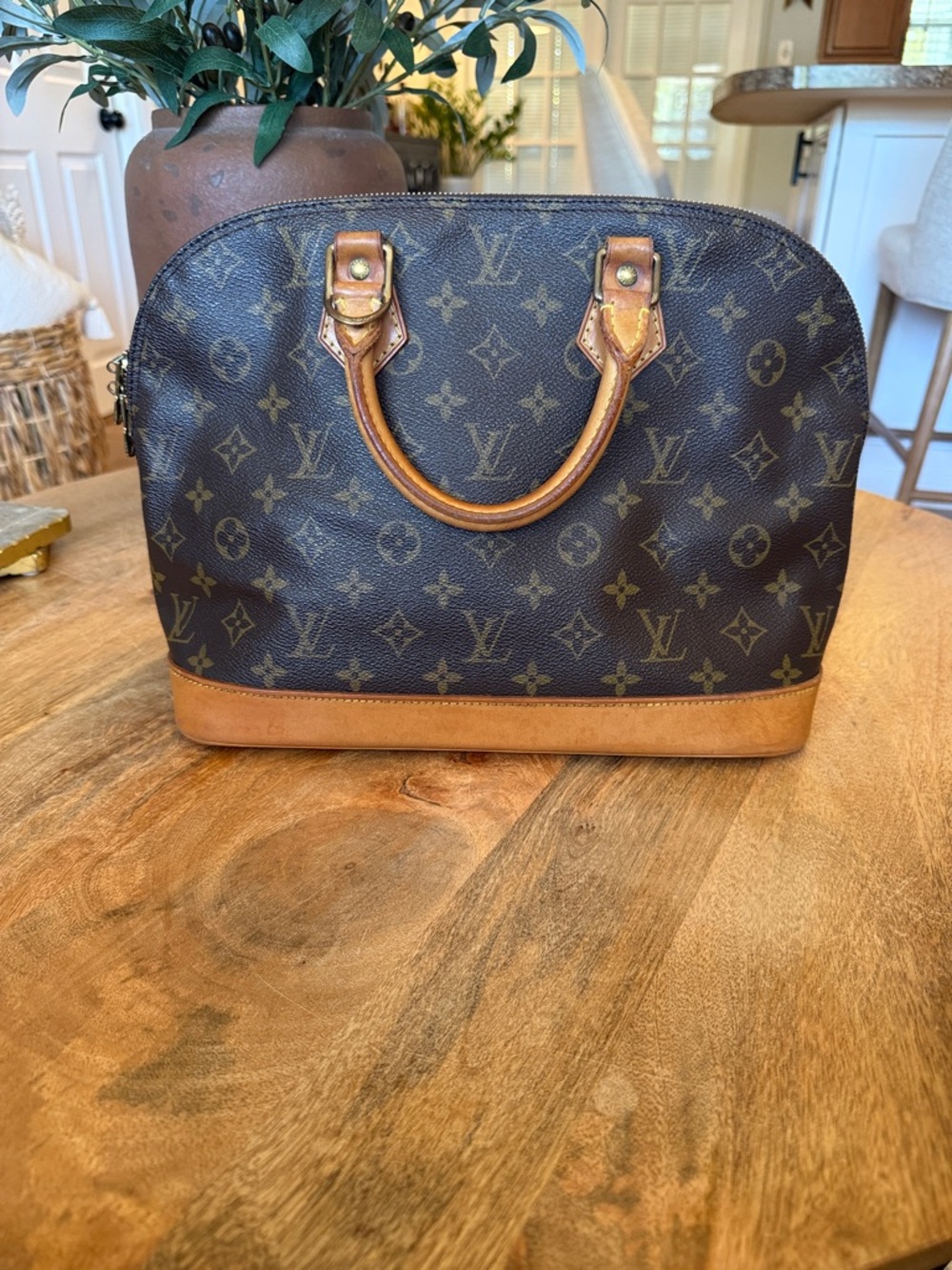 Authentic Louis Vuitton Alma PM Model